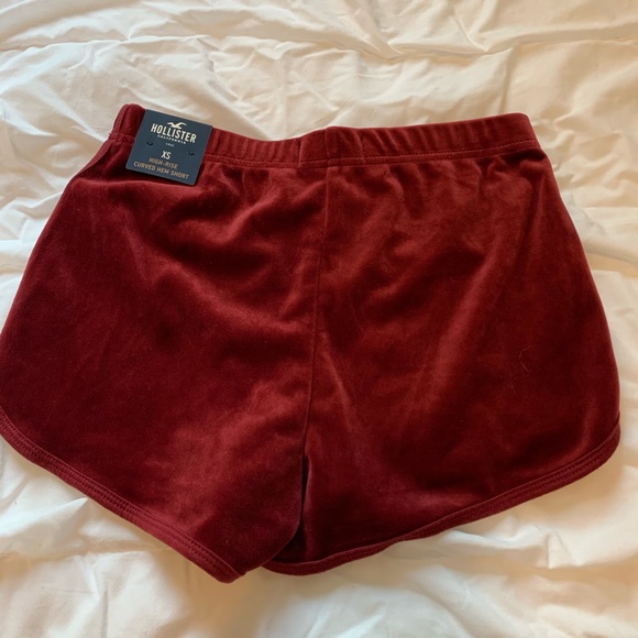 ❣️SOLD❣️HOLLISTER VELVET SHORTS - Picture 2 of 2
